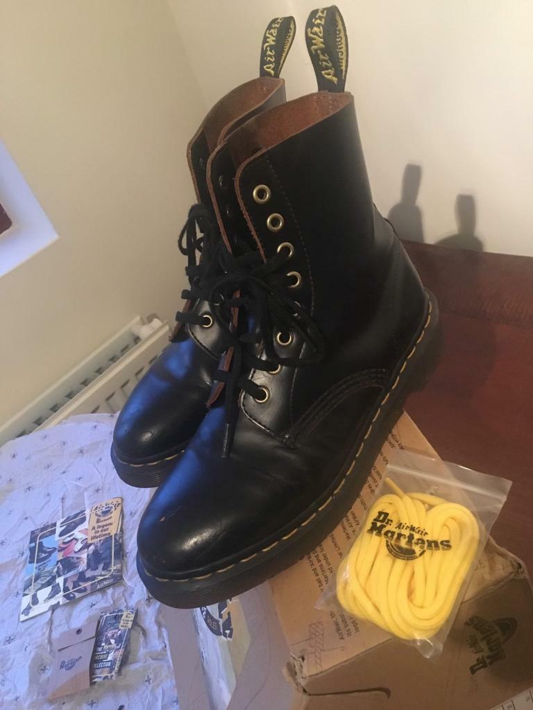 gumtree doc martens